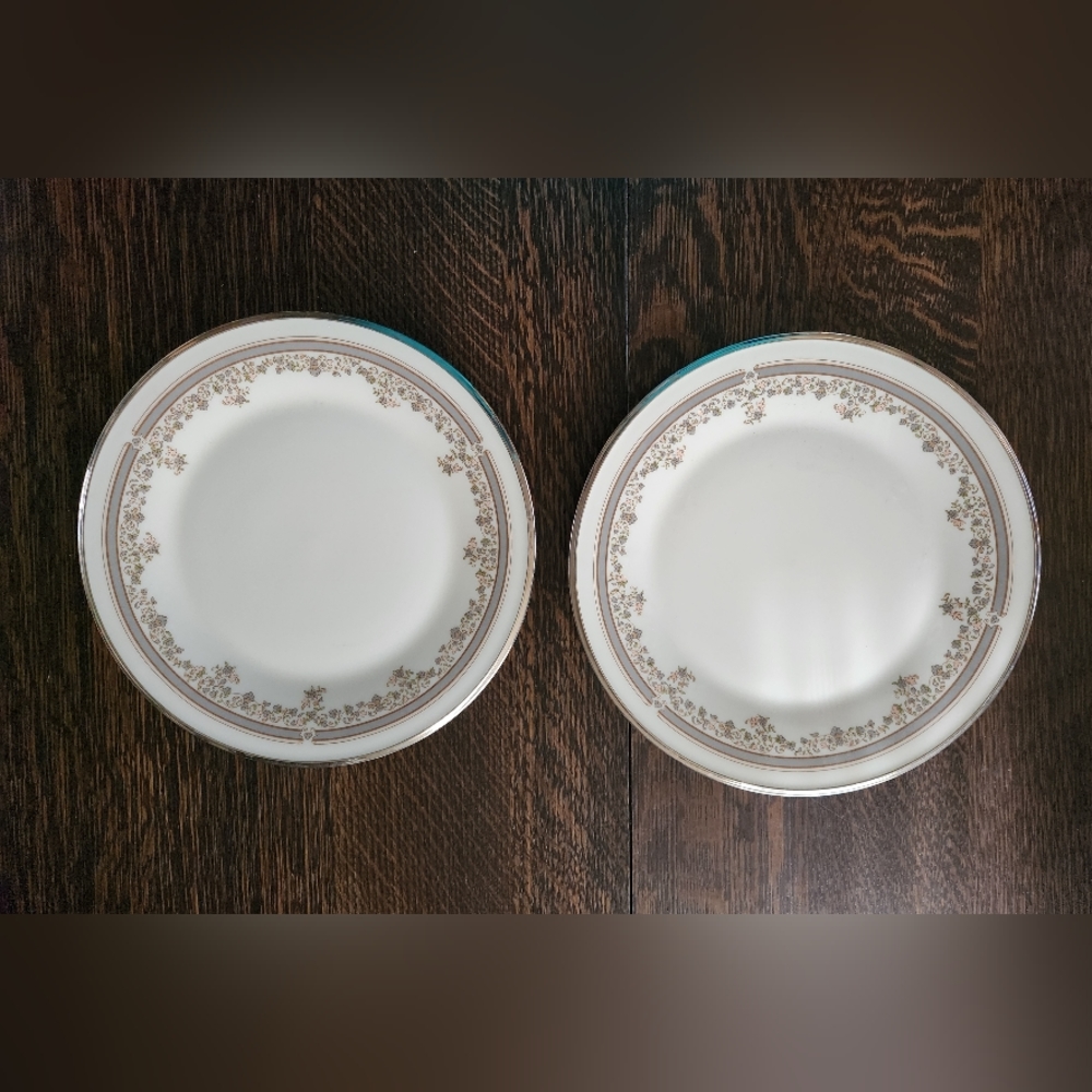 Lenox Lace Point Vintage Dinner Plates China Retired Pattern •set of 2• EUC $32